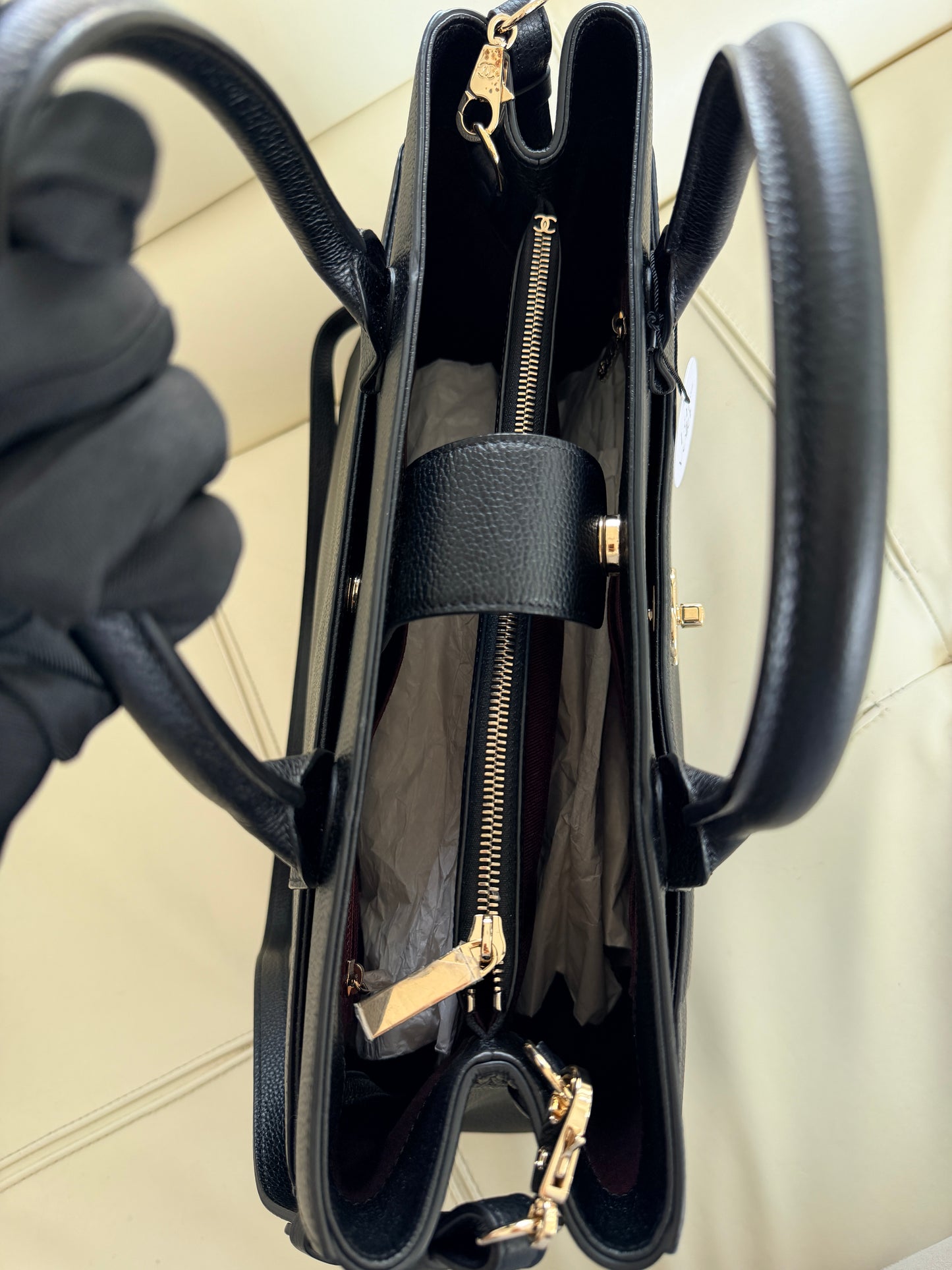 Chanel Neo Executive Tote Cavier Large