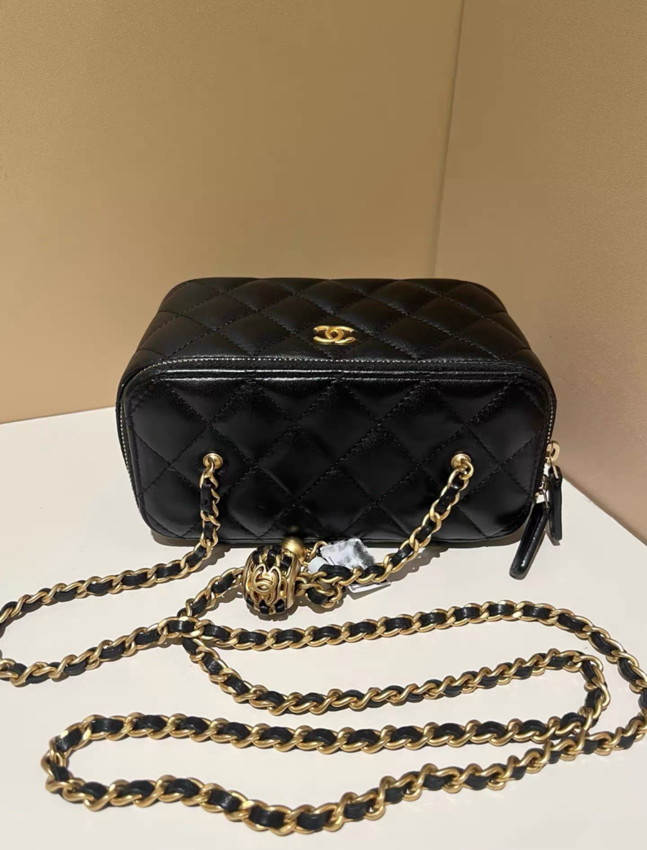 CHANEL Pearl Crush Vanity with Chain 22S (8622903394364)