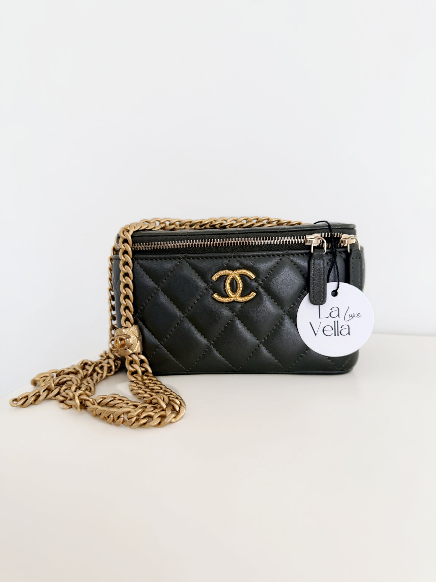 Chanel 23B Quilted Lambskin Vanity Case With Chain