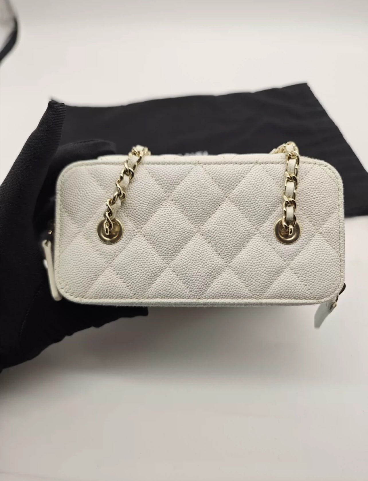 Chanel Vanity Case in White Caviar Leather (7877922783292)