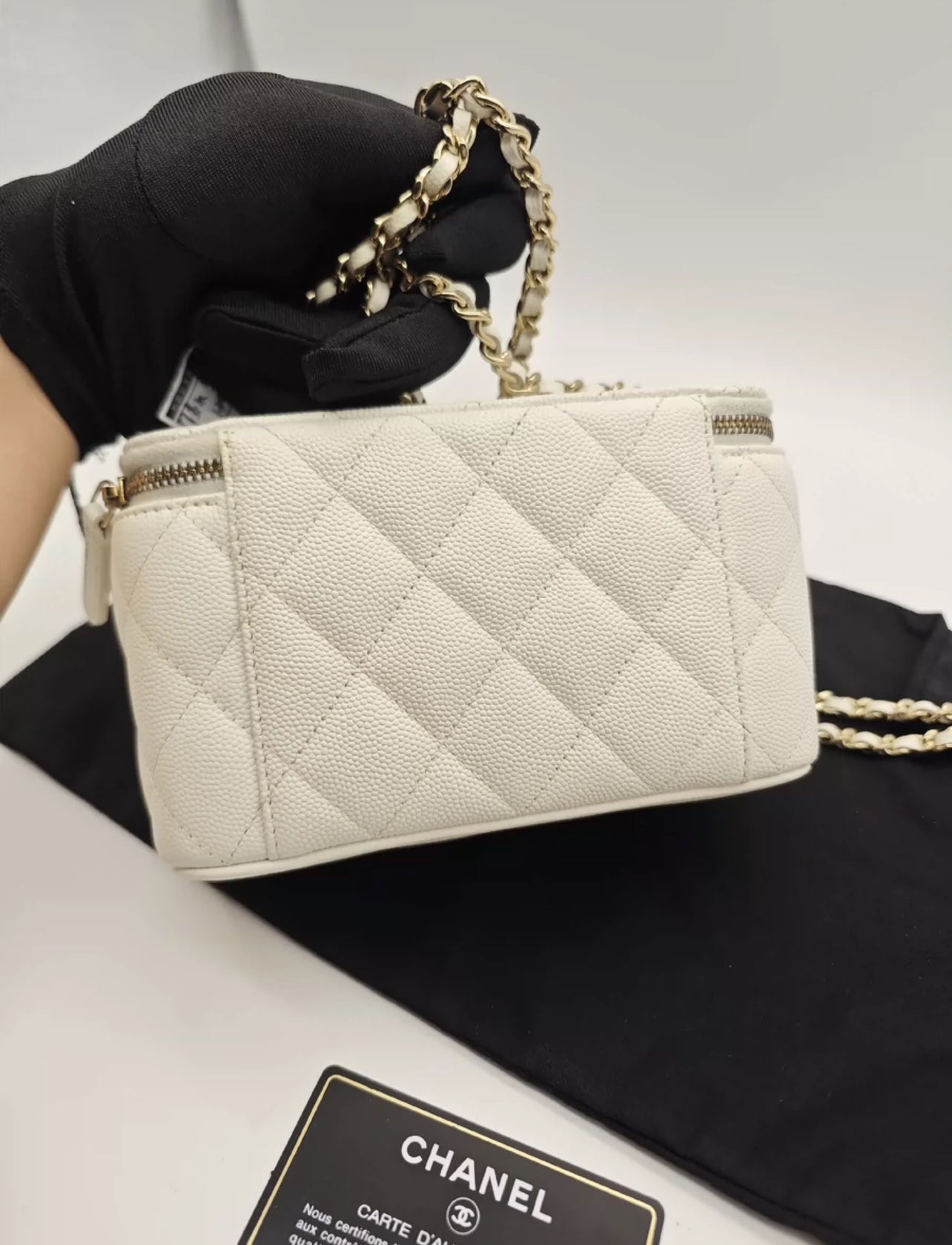 Chanel Vanity Case in White Caviar Leather (7877922783292)