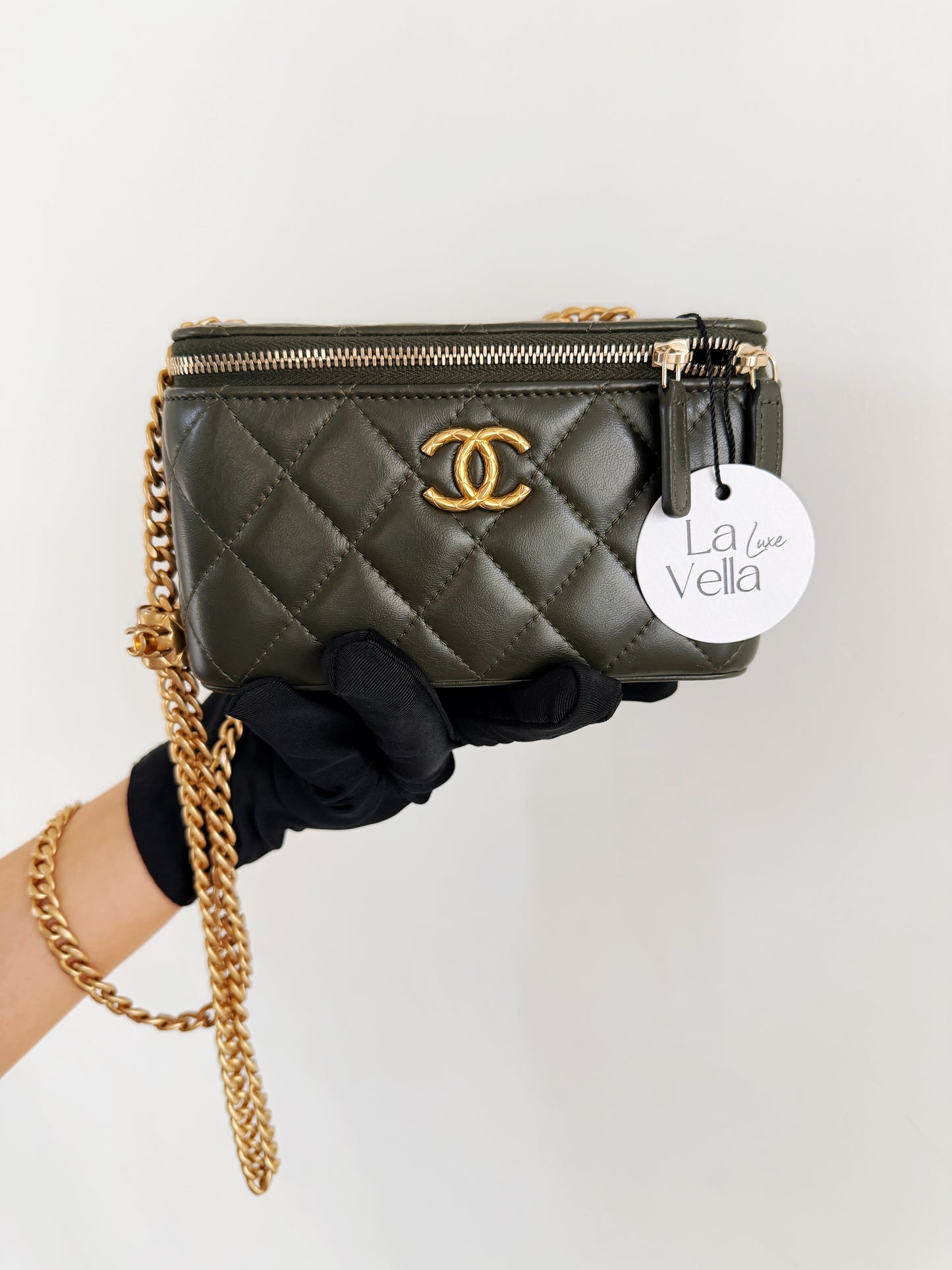 Chanel 23B Quilted Lambskin Vanity Case With Chain