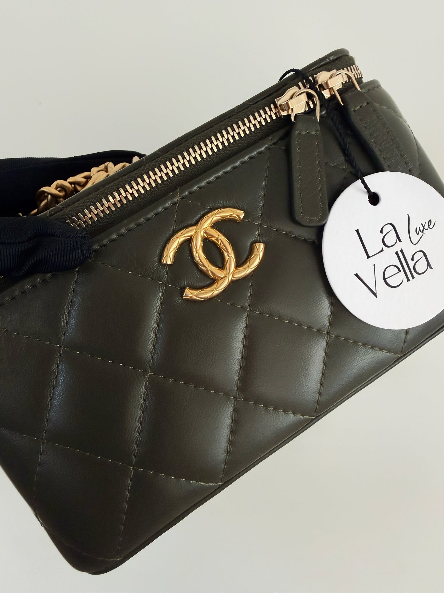 Chanel 23B Quilted Lambskin Vanity Case With Chain