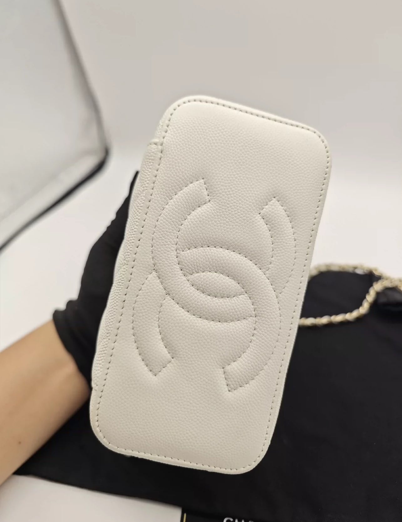 Chanel Vanity Case in White Caviar Leather (7877922783292)