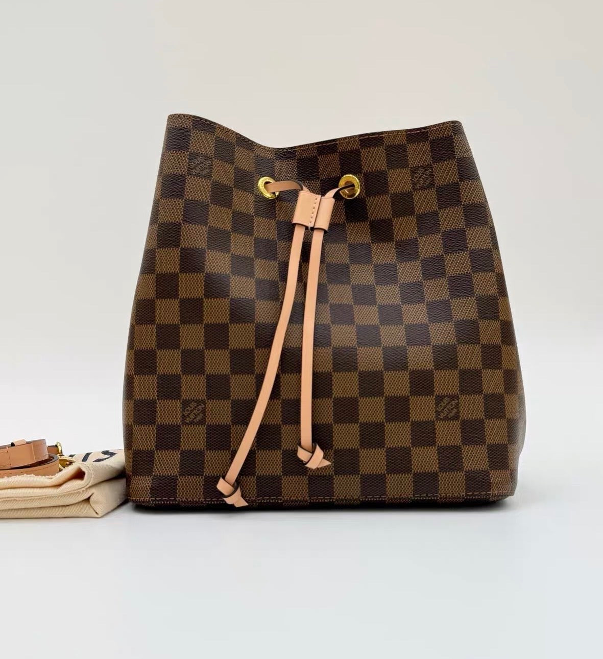 Louis Vuitton Damier NéoNoé MM Venus Pink